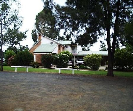 Park House Motor Inn Oakey Dış mekan fotoğraf