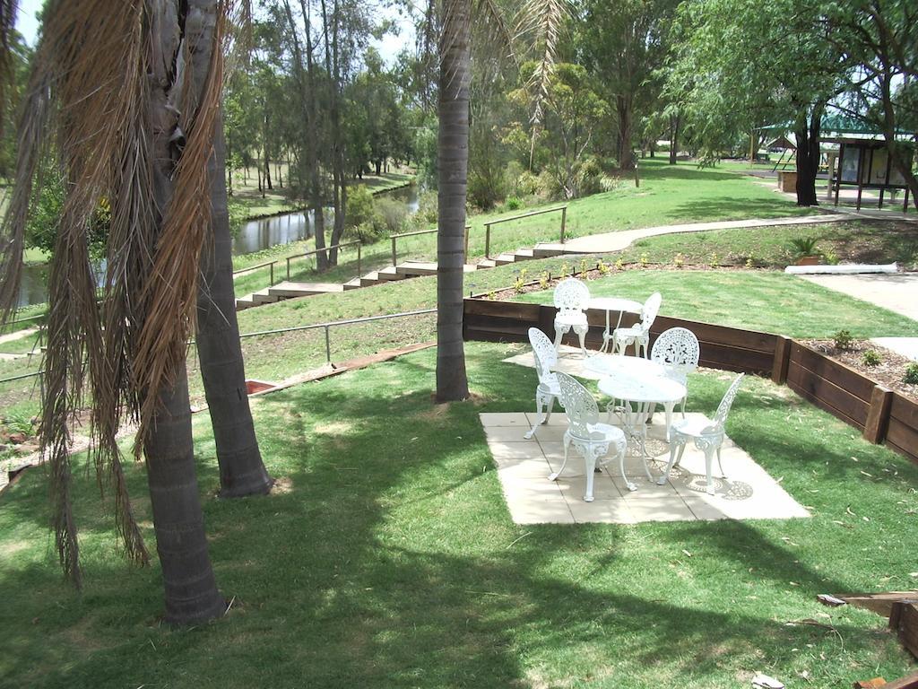 Park House Motor Inn Oakey Dış mekan fotoğraf