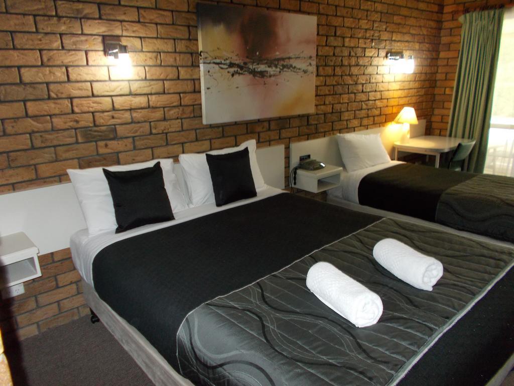 Park House Motor Inn Oakey Dış mekan fotoğraf