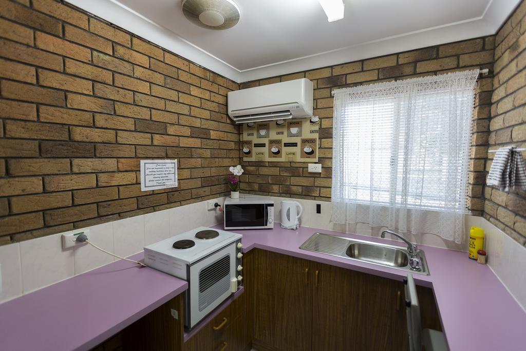 Park House Motor Inn Oakey Dış mekan fotoğraf
