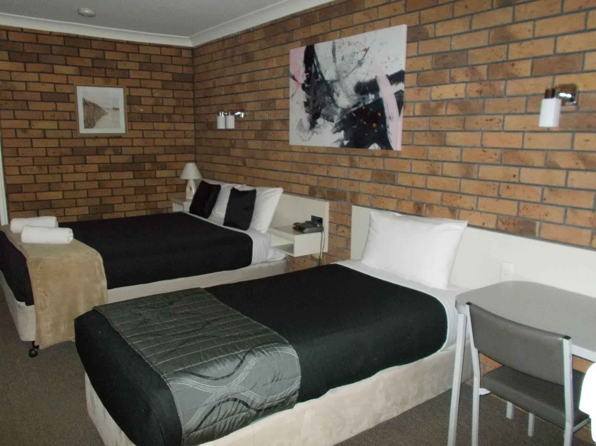 Park House Motor Inn Oakey Dış mekan fotoğraf