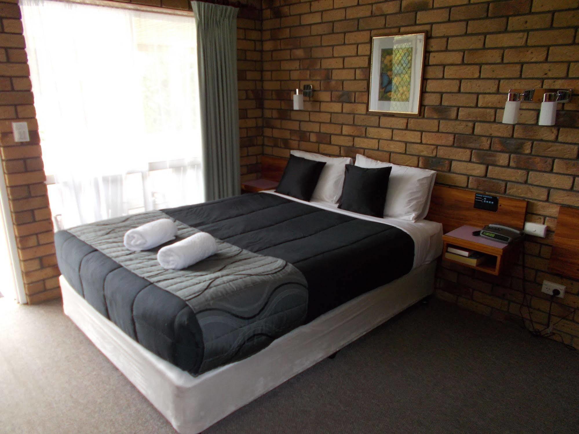 Park House Motor Inn Oakey Dış mekan fotoğraf